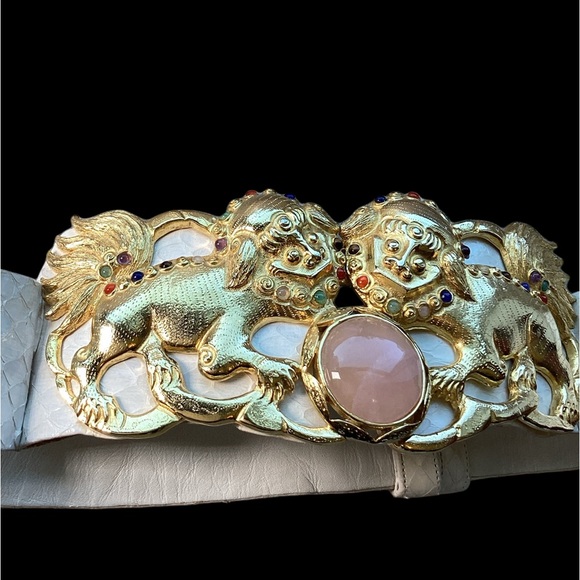 Vintage 1980’s Judith Lieber Foo Dogs Python & Gemstone Belt. (mc) - Picture 12 of 16